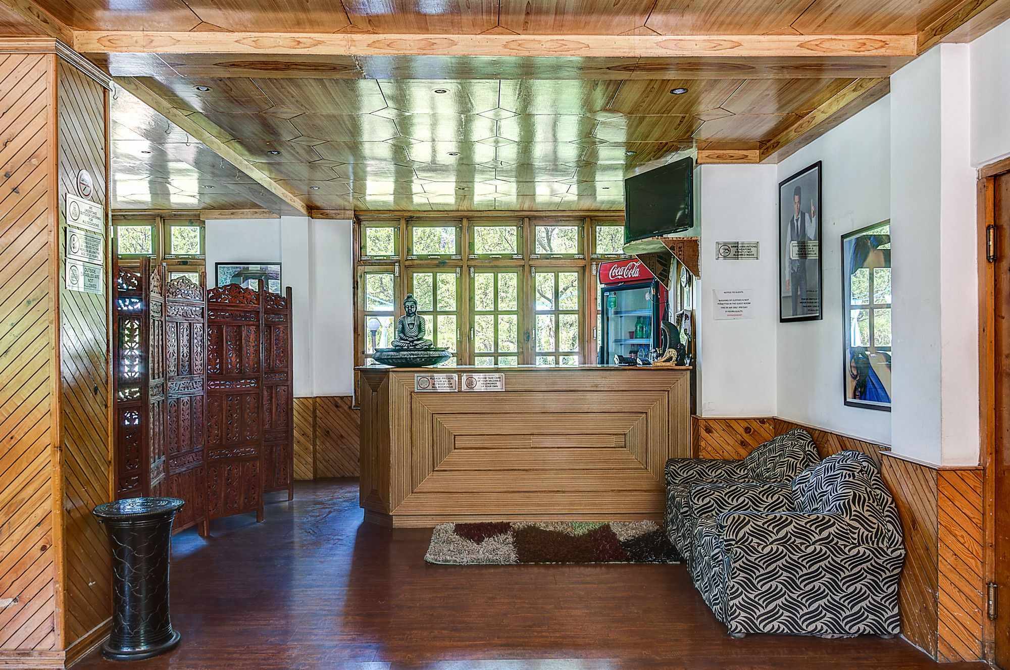 Treebo Trend Celebriti Manali Hotel Vashist Kültér fotó