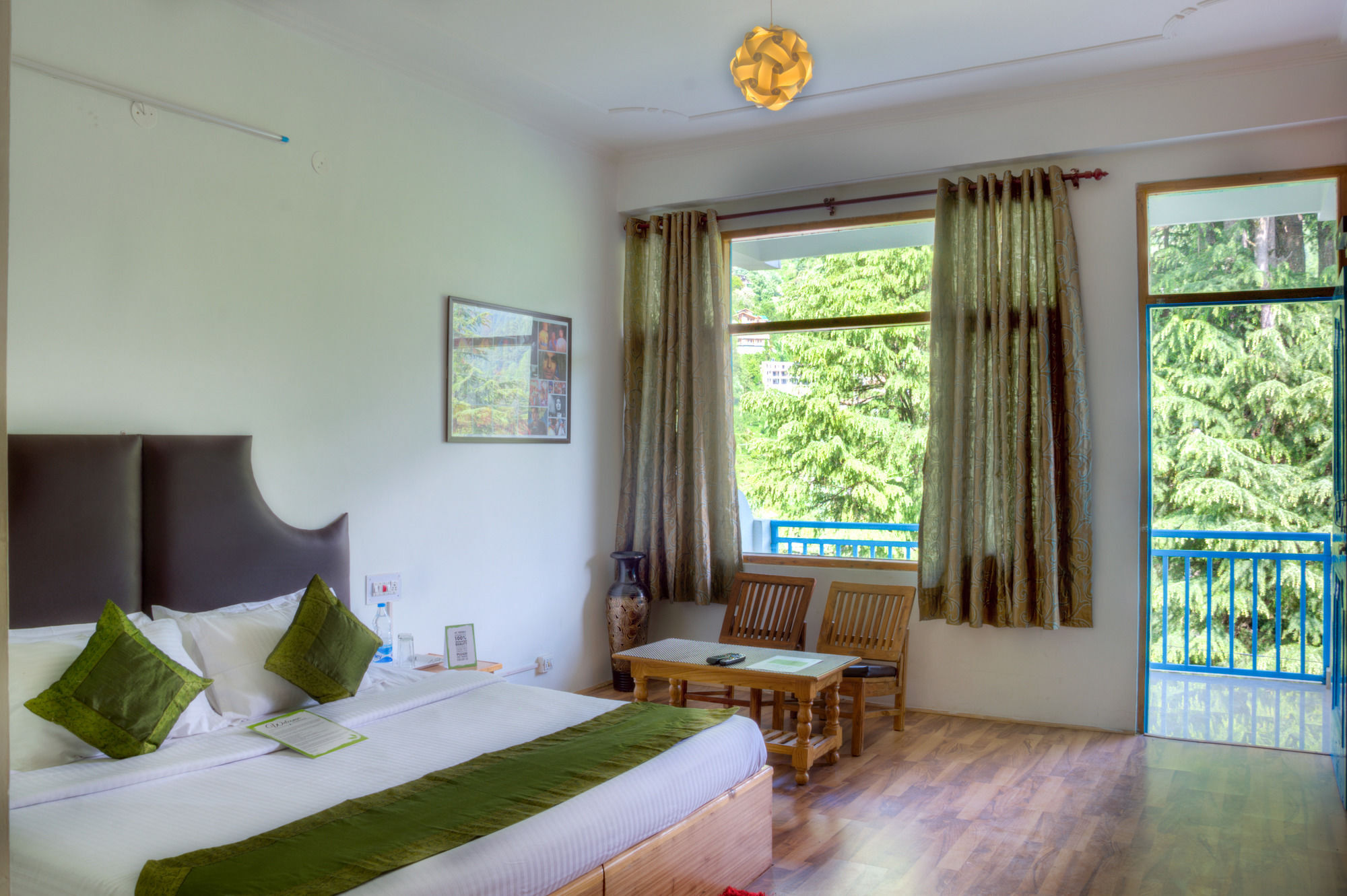 Treebo Trend Celebriti Manali Hotel Vashist Kültér fotó