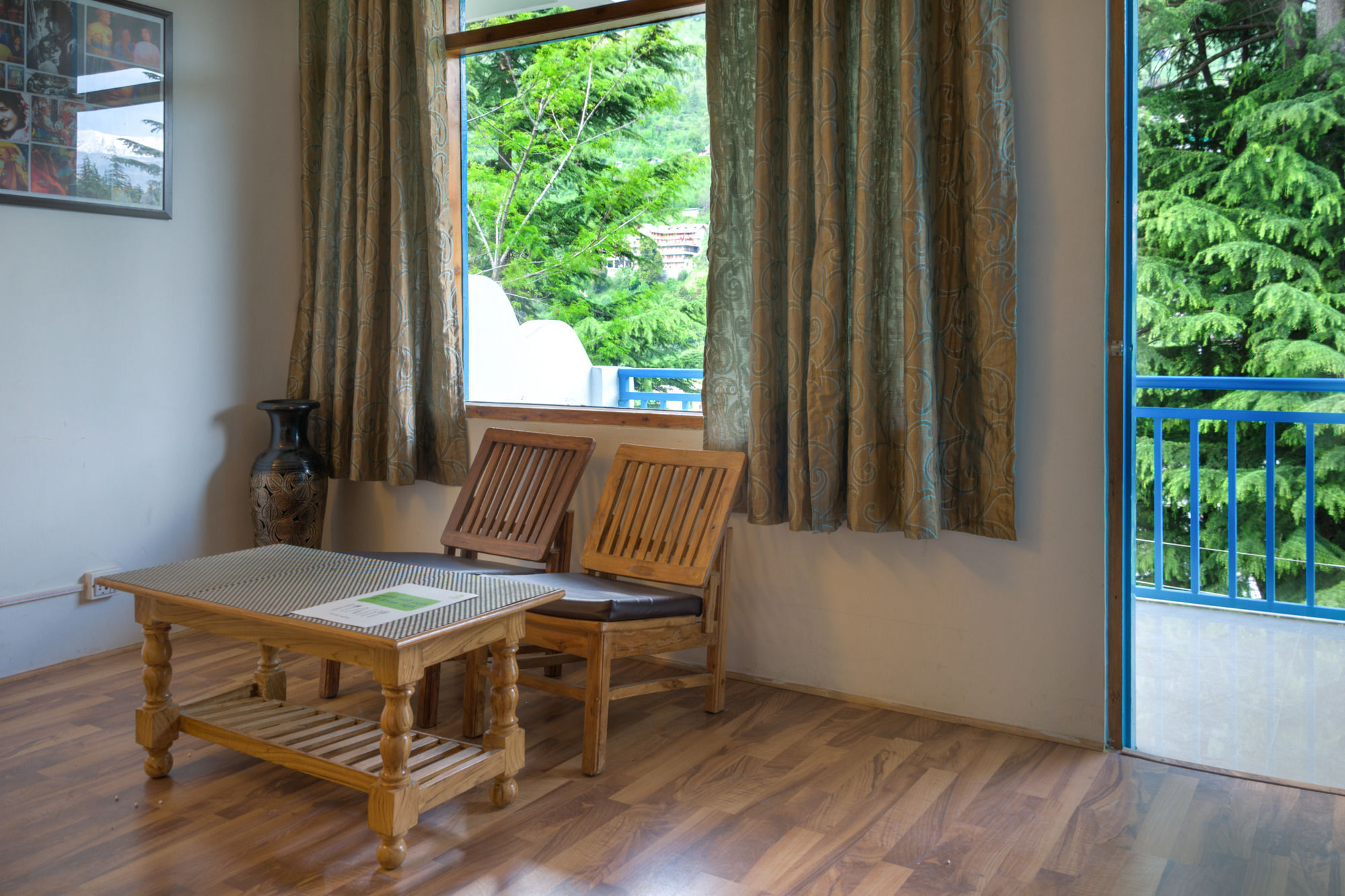 Treebo Trend Celebriti Manali Hotel Vashist Kültér fotó