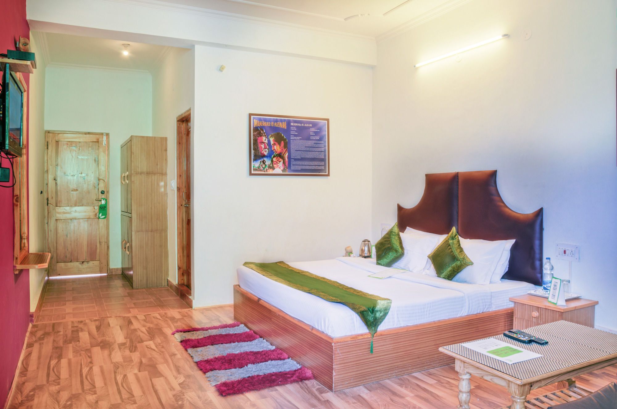 Treebo Trend Celebriti Manali Hotel Vashist Kültér fotó